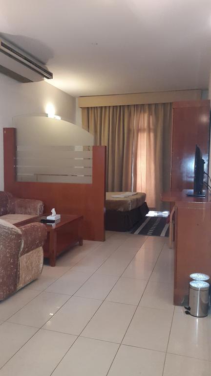 Al Raien Hotel Apartment Дубай Номер фото