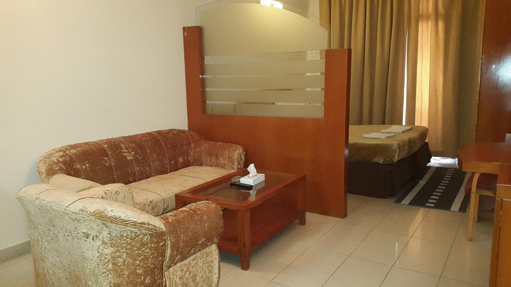 Al Raien Hotel Apartment Дубай Номер фото