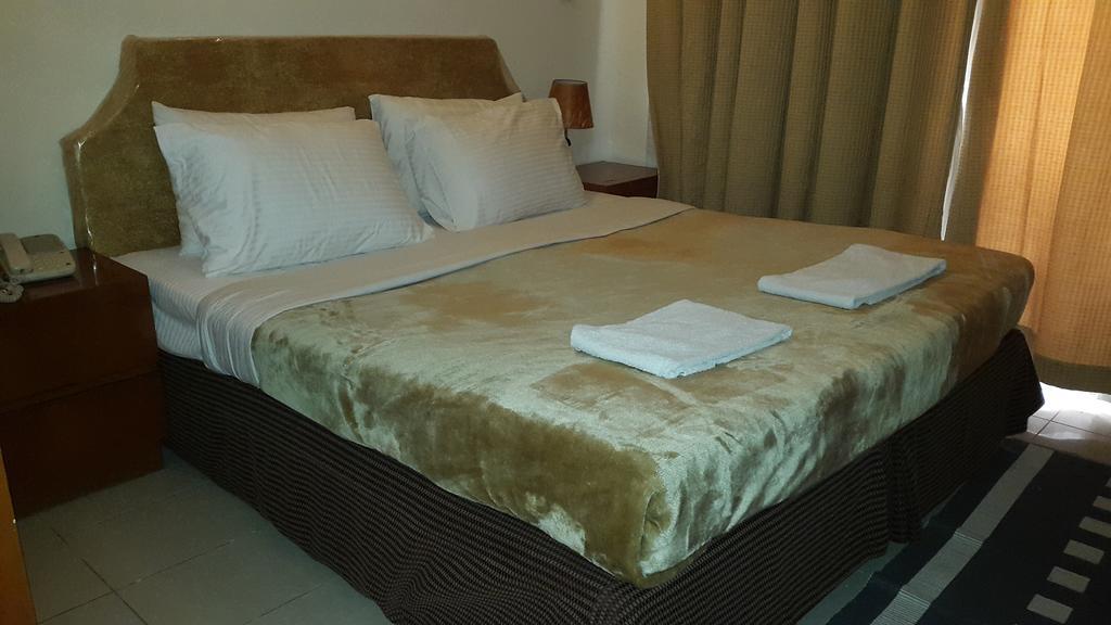 Al Raien Hotel Apartment Дубай Номер фото