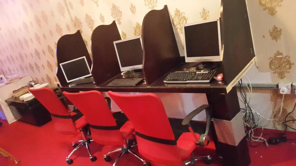 Al Raien Hotel Apartment Дубай Экстерьер фото